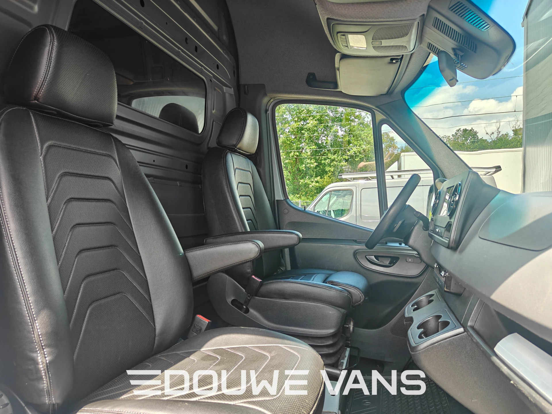 Mercedes-Benz Sprinter 2019 - 514 190 PK (gechipt) L3H2 Automaat Navi Camera Carplay Stoelverw. afbeelding 9