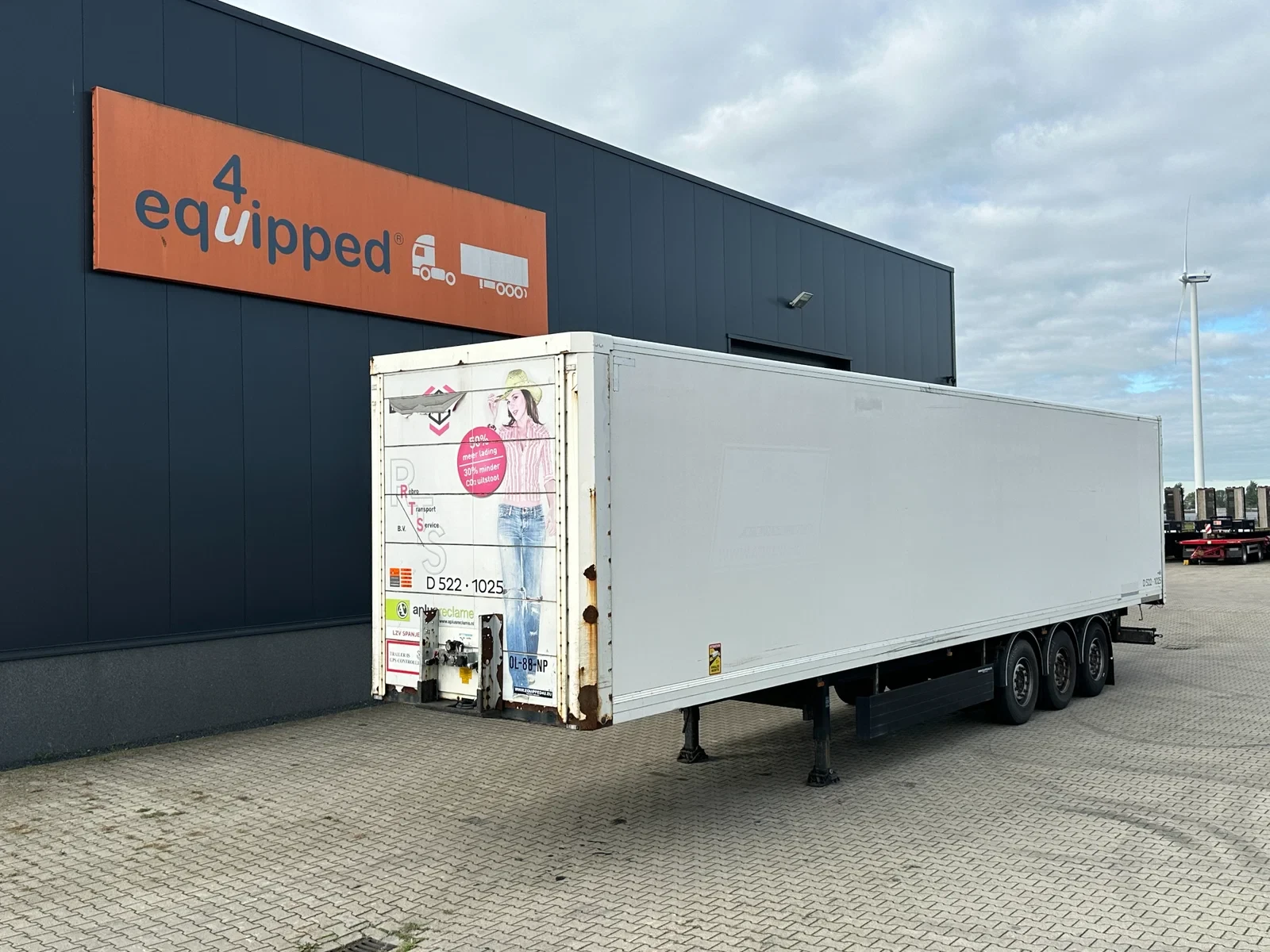 Trailer TFSH 27 PLYWOOD 2012 - SAF INTRADISC / full galvanized chassis / hardwooden vloer / NL-trailer / APK: 03-2027 afbeelding 1