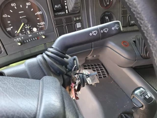 Scania G 2004 - 124G-420 / RETARDER / PALFINGER PK32080 / DOUBLE TANK / AIRCO / GOOD CONDITION / MANUAL / EURO-3 / 2004 bild 25