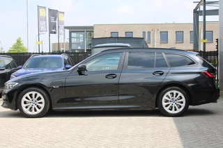 BMW 3 Series 2022 - Touring 320e High Executive LEDER NAVI CARPLAY TREKHAAK obrazek 7
