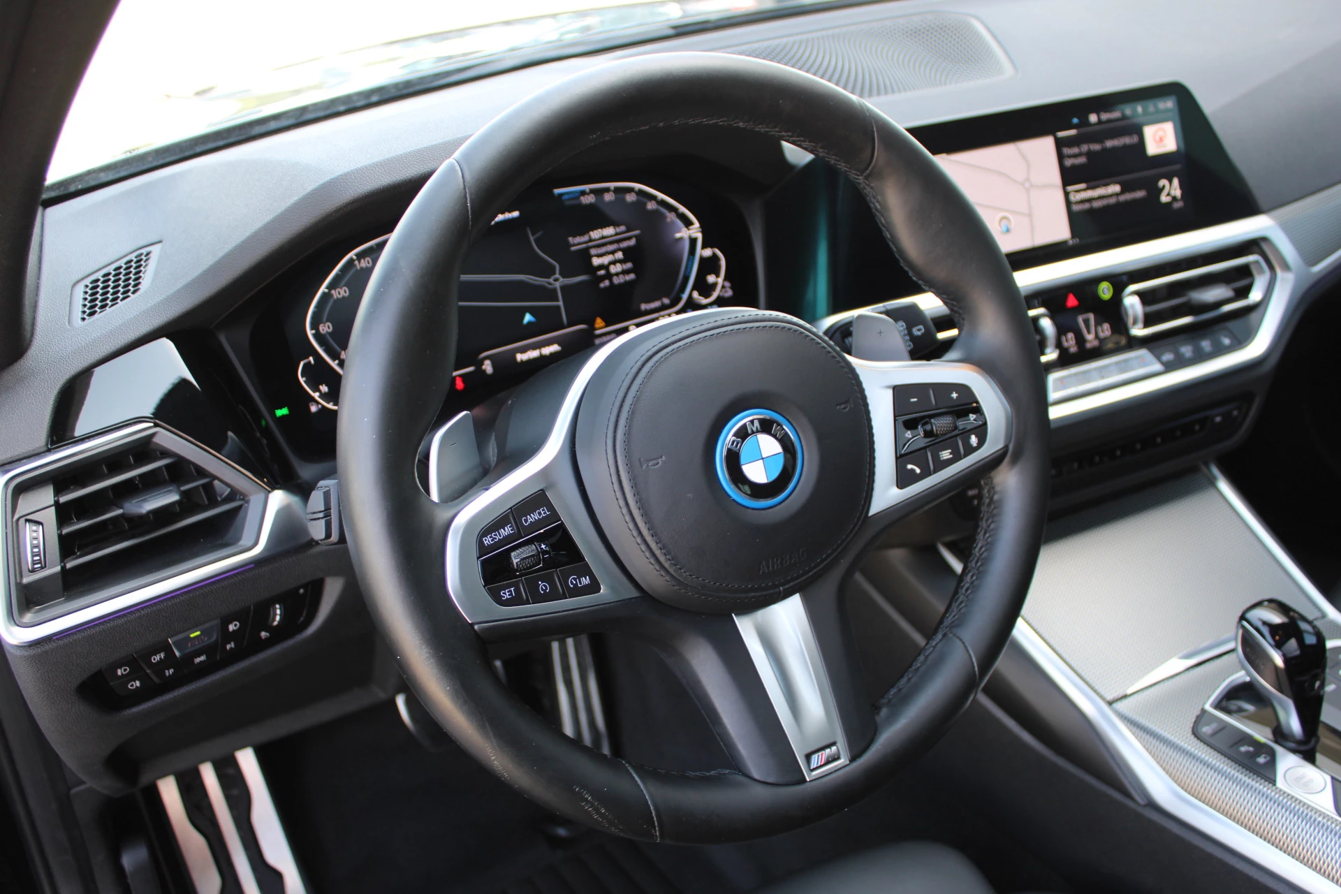 BMW 3 Series 2022 - Touring 330e High Executive M-SPORT PANORAMADAK MEMORY KEY-LESS CAMERA CARPLAY immagine 28