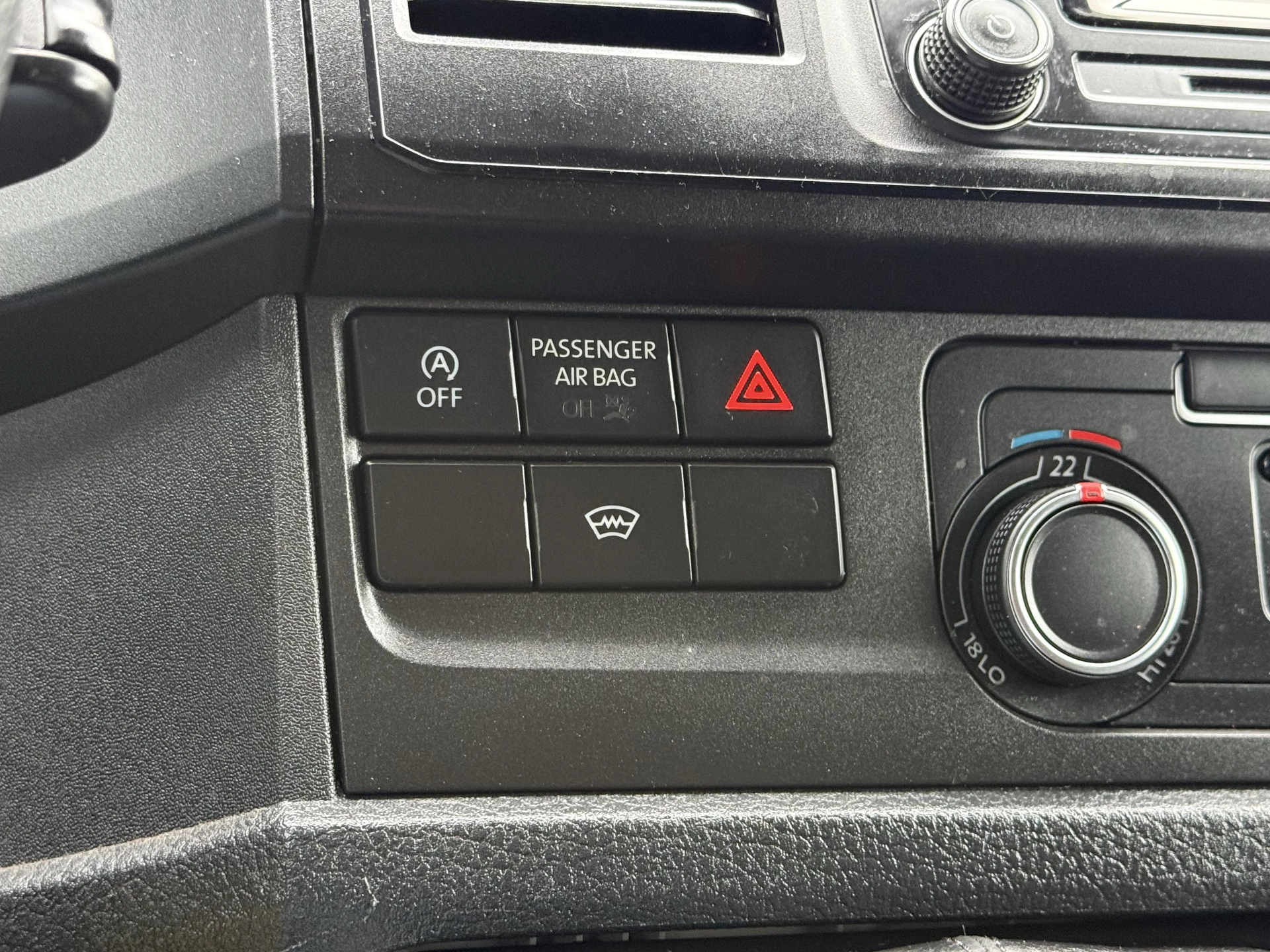 Volkswagen Transporter 2019 - 2.0 TDI 102 PK / L1H1 / 1e EIG. / ACHTERKLEP / AIRCO / CRUISE / CAMERA / VERWARMDE VOORRUIT obrázek 18