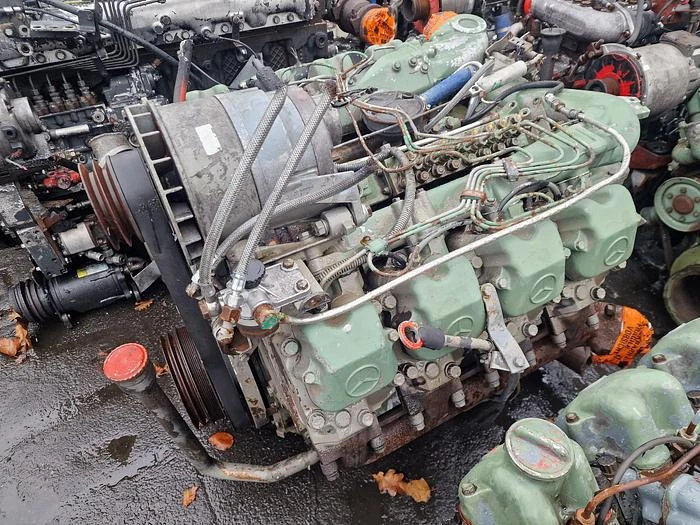 Mercedes-Benz OM442 image 1