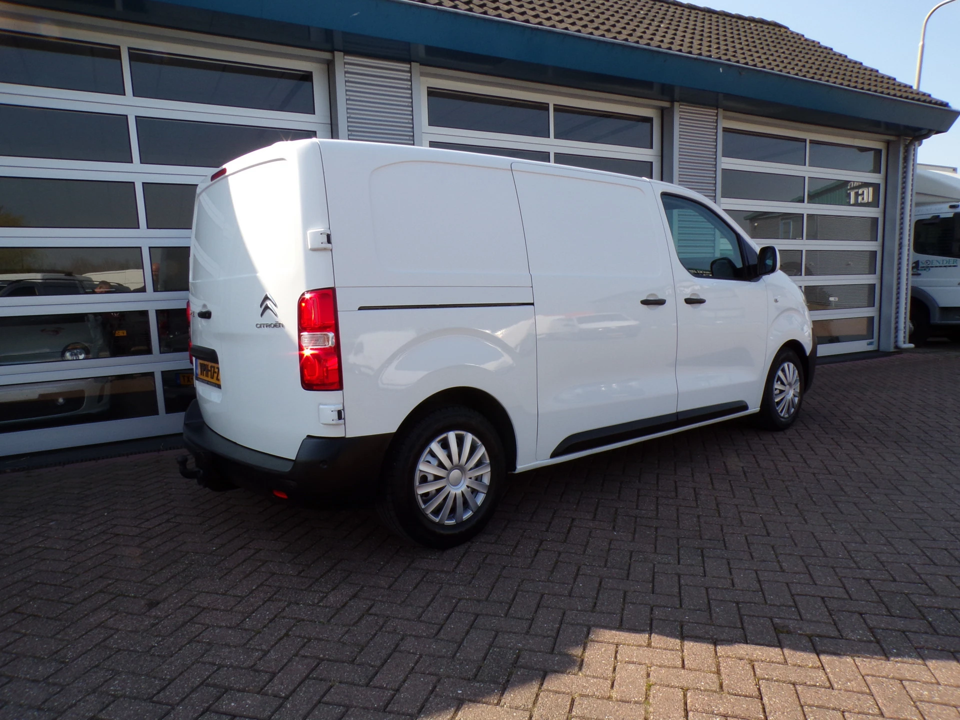 Citroën Jumpy 2018 - 2.0 BlueHDI 180pk Automaat/Airco/Camera afbeelding 4