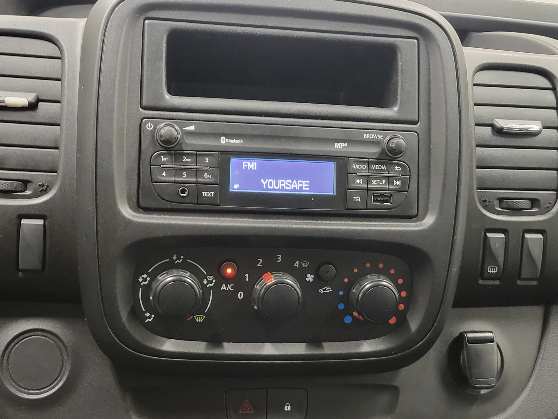 Opel Vivaro 2019 - 1.6CDTI L2/H1 Dubbele Cabine Euro 6! zdjęcie 11