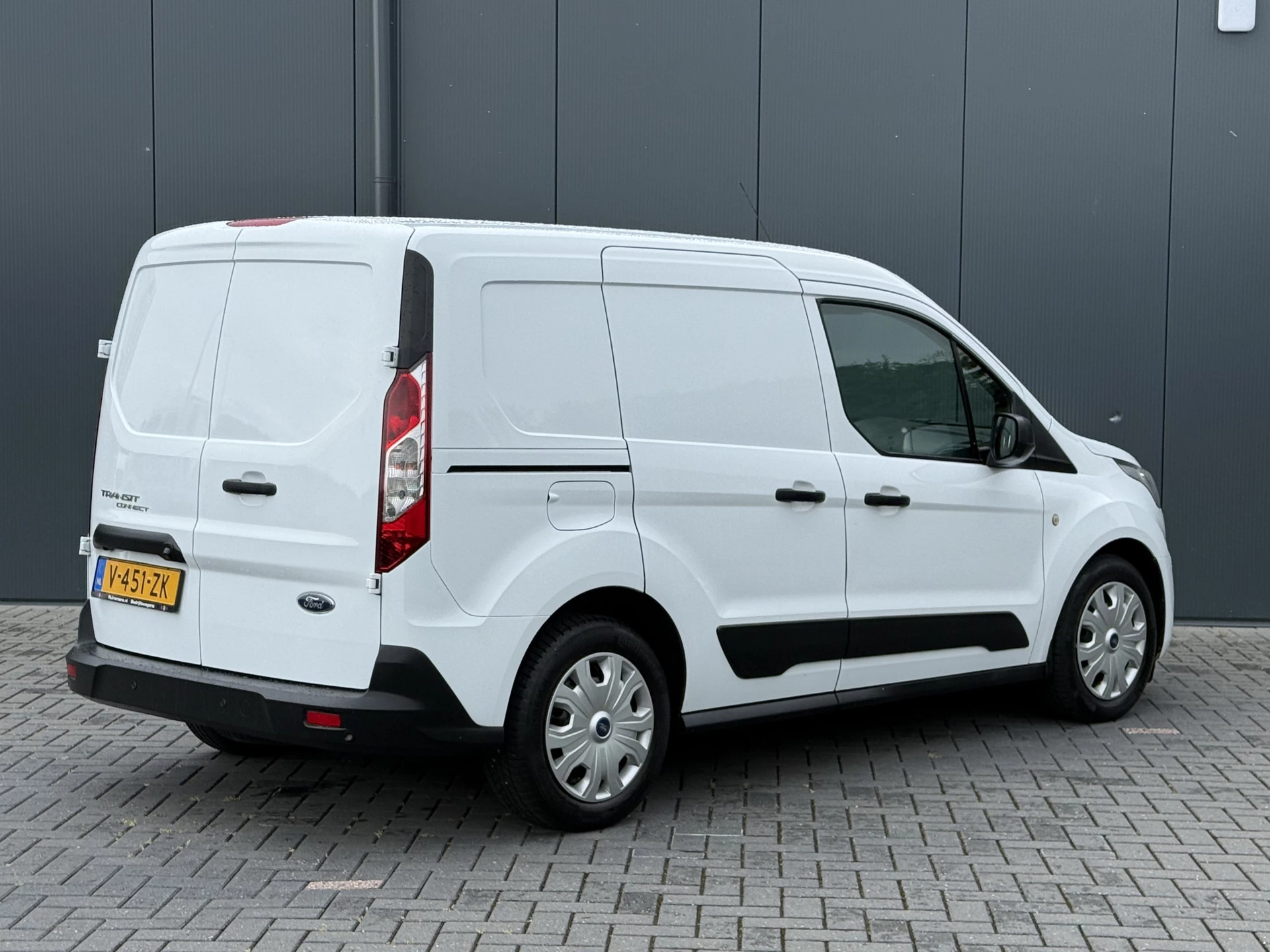 Ford Transit Connect 2019 - 1.0 Ecoboost 100 PK / BENZINE / BPM VRIJ / L1H1 / 1e EIG. / CAMERA / AIRCO / NAVI / INRICHTING obrázek 3