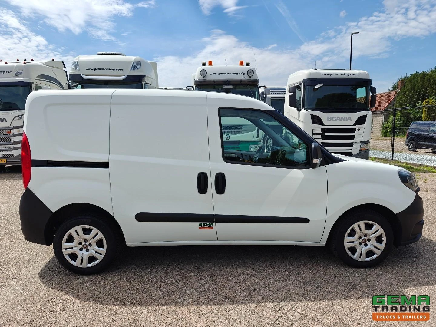 Fiat FIAT DOBLO' 2019 immagine 11