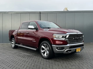 Dodge Ram 1500 2018 - 5.7 V8 LARAMIE / LPG / TREKHAAK 3.5T / ADAPTIVE CRUISE / CAMERA / PANO / 12 INCH SCREEN / DELMONICO RED obrazek 4
