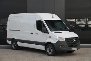 Mercedes-Benz Sprinter 2024 - 317 1.9 CDI L2H2 Pro RWD 170pk - Camera - Stoelverwarming - Blindspot - Geveerde Stoel - Cruise - MBUX 10'' - Rijklaar afbeelding 3 miniatuur