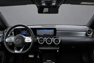 Mercedes-Benz CLA 2022 - Shooting Brake 200 AUT7 AMG LINE NIGHT PANORAMADAK SFEER CARPLAY KEY-LESS GO MULTIBEAM afbeelding 2 miniatuur