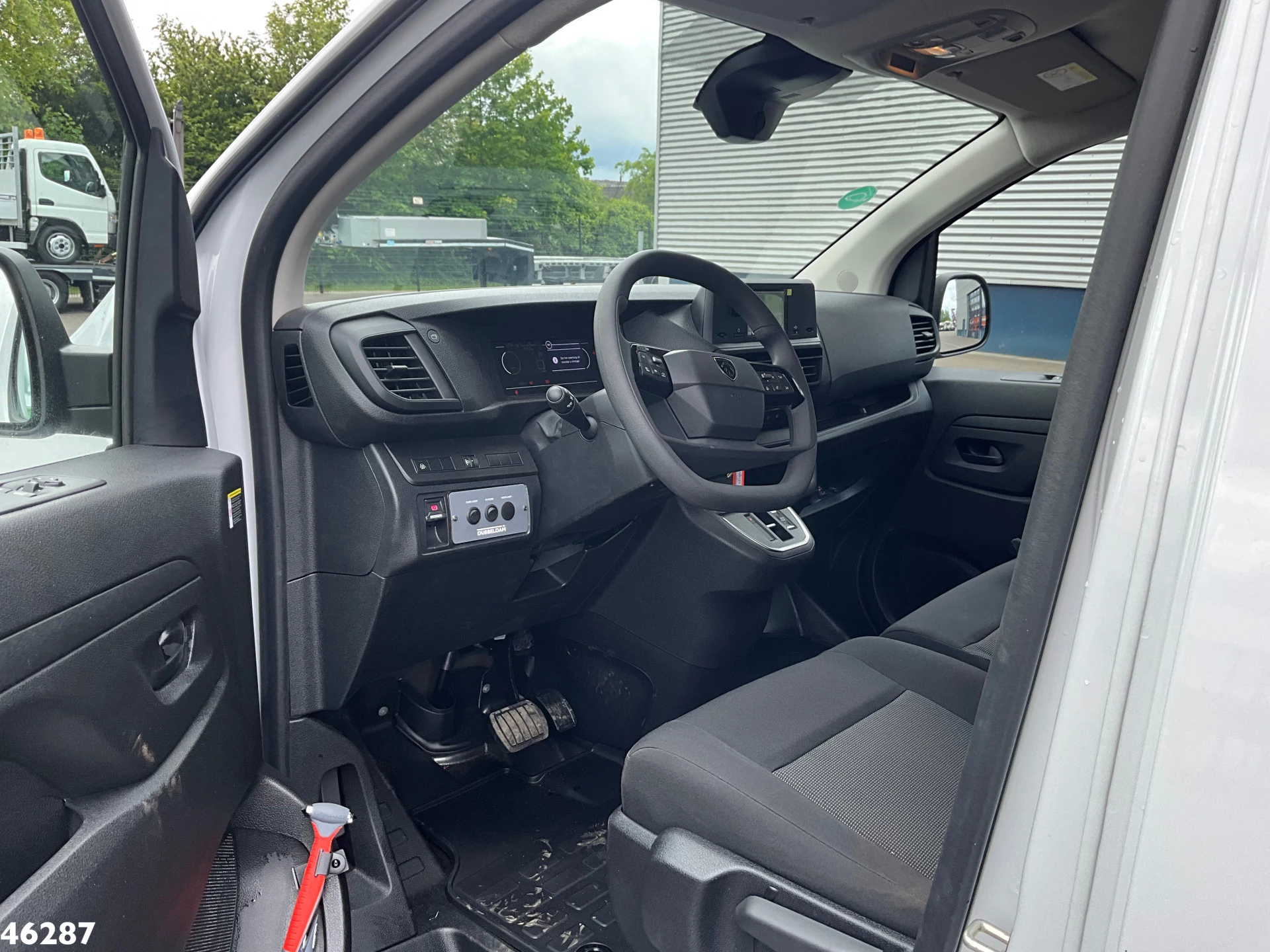 Peugeot e-Expert 2026 - 100% elektrisch kippende zijlader imagen 13