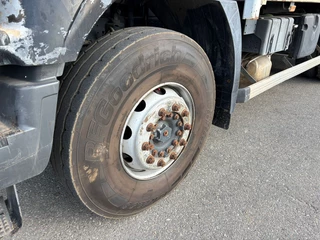 Iveco 330 6x4 2008 - N/A imagem 10