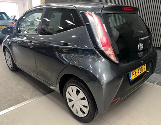 Toyota Aygo 2016 - 1.0 VVT-i x-now 2e Eigenaar - NAP - Cruise - Airco bild 9