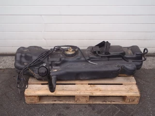 Mercedes-Benz N/A 2008 - BRANDSTOFTANK+BEUGELS immagine 1