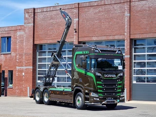 Scania S 2023 - 590S V8 NGS 6x4 - HIAB Multilift 24T - Like new - Retarder - Full air - Leather obrazek 2