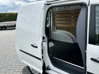 Volkswagen Caddy 2015 - 1.6 TDI / L1H1 / ZEER NETJES !! / AIRCO / CRUISE CONTROL / NAVI / ACHTERDEUREN MET RUITEN изображение 9
