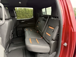 GMC Sierra 2024 - AT4 6.2L V8 420 PK / BPM VRIJ!! / VIRTUAL COCKPIT / HEAD UP / 360 CAMERA / BOSE / LEDER / TREKHAAK / 3500 KG AHG bild 10