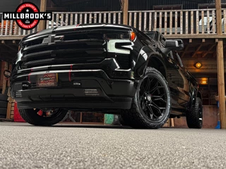 Chevrolet Silverado 2024 - high country 6.2 V8 obrazek 7