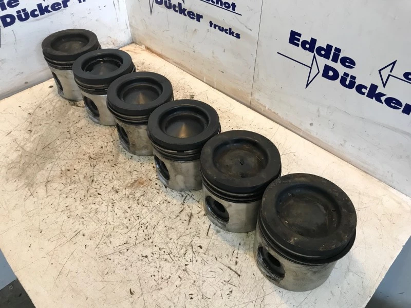 Volvo - 20431540 PISTON SET D12 C/D zdjęcie 2