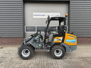 Giant G2700 X-TRA HD+ minishovel 2026 205 uur €510 LEASE 2026 Bild 3 Miniaturansicht