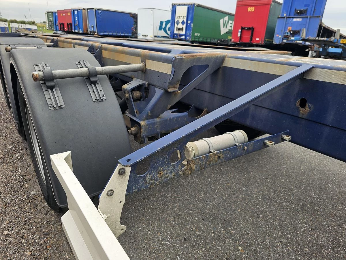D-TEC VCC-01 / 45 FOOT CONTAINER CHASSIS / VALKX AXLES. 2015 image 14