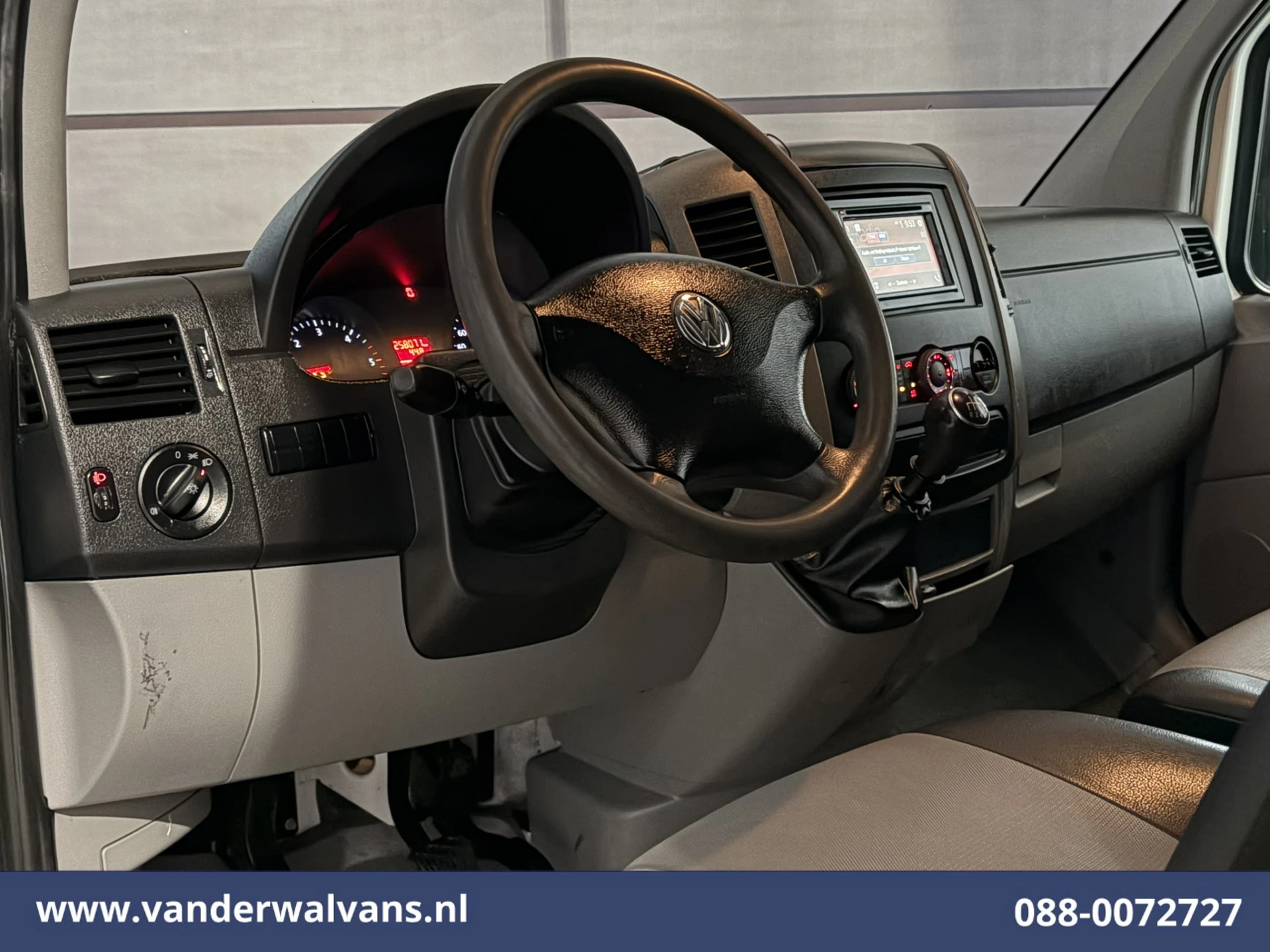 Volkswagen Crafter 2017 - 35 2.0 TDI 141pk Dubbele Cabine Euro6 Open Laadbak | Airco 3500kg trekhaak afbeelding 17