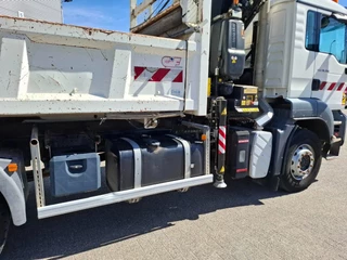 MAN TGS 2014 - 18.360 / FASSI F135 REMOTED CRANE / TIPPER / BIG AXLE / FULL-STEEL / DRUM BRAKES / 211690 KM / AIRCO / FRIDGE / AUTOMATIC / EURO-5 / 2014 obrazek 15