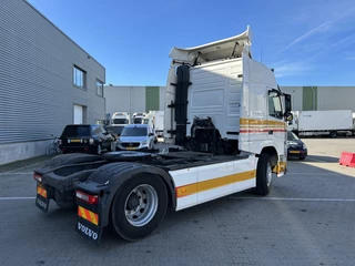 Volvo FM 370 2017 - Globetrotter / 827 dkm obrazek 2