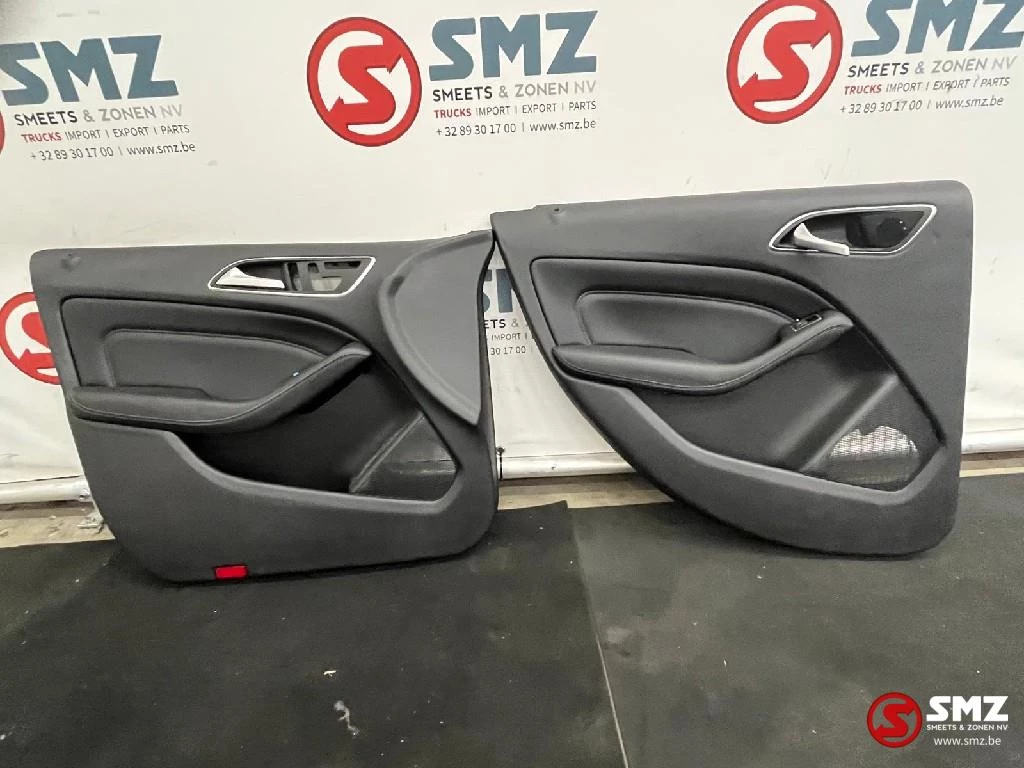Mercedes-Benz - Occ set interieur met zetels W246 Mercedes obrázek 28