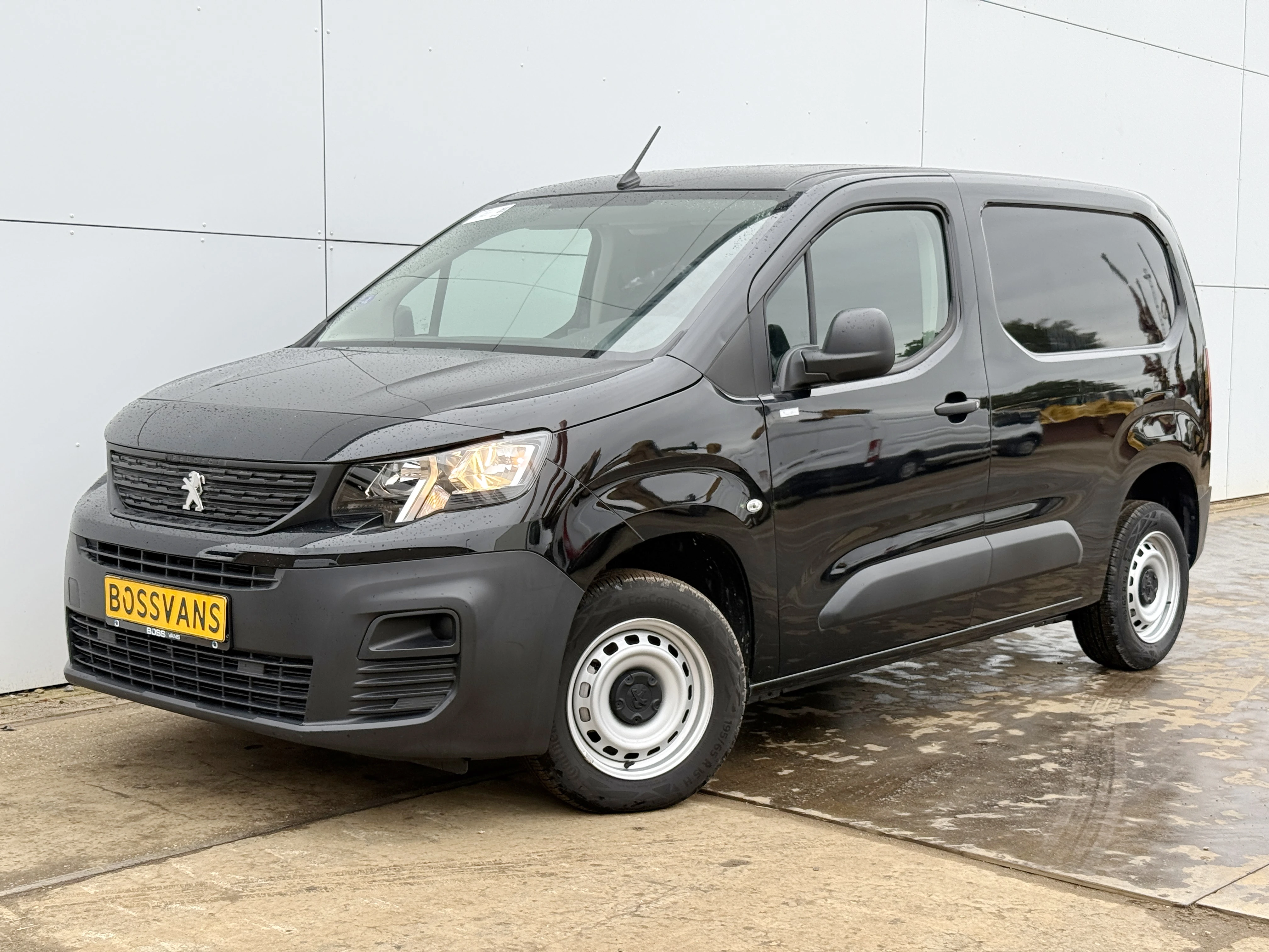 Peugeot Partner 2023 - 1.2 110PK **Benzine** L1H1 Climate Control Cruise Control image 1