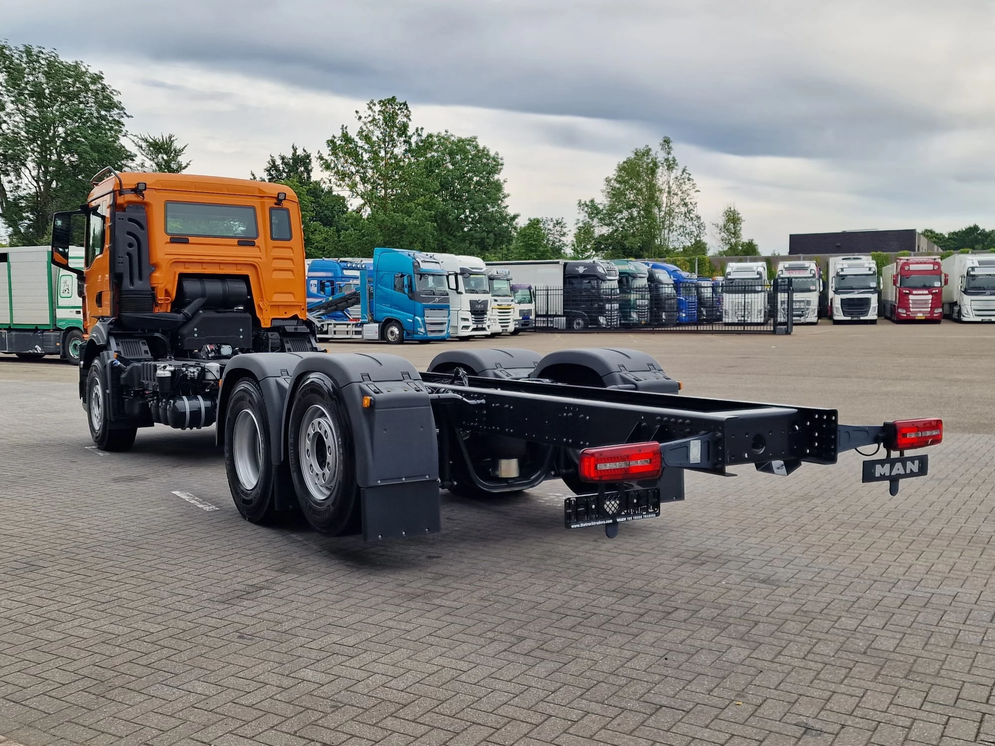 MAN TGS 2025 - 26.520 6x2*4 - NEW - PTO/Hydraulic - Retarder - Steering axle - 4.80 WB obrázek 7