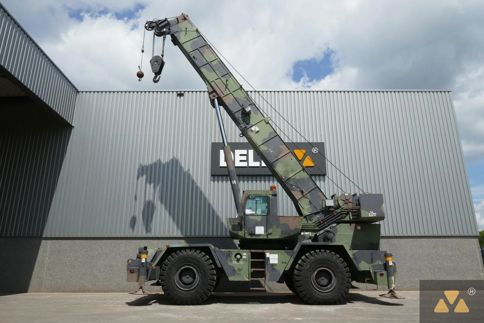 Grove 2002 - RT875 Ex-army afbeelding 1