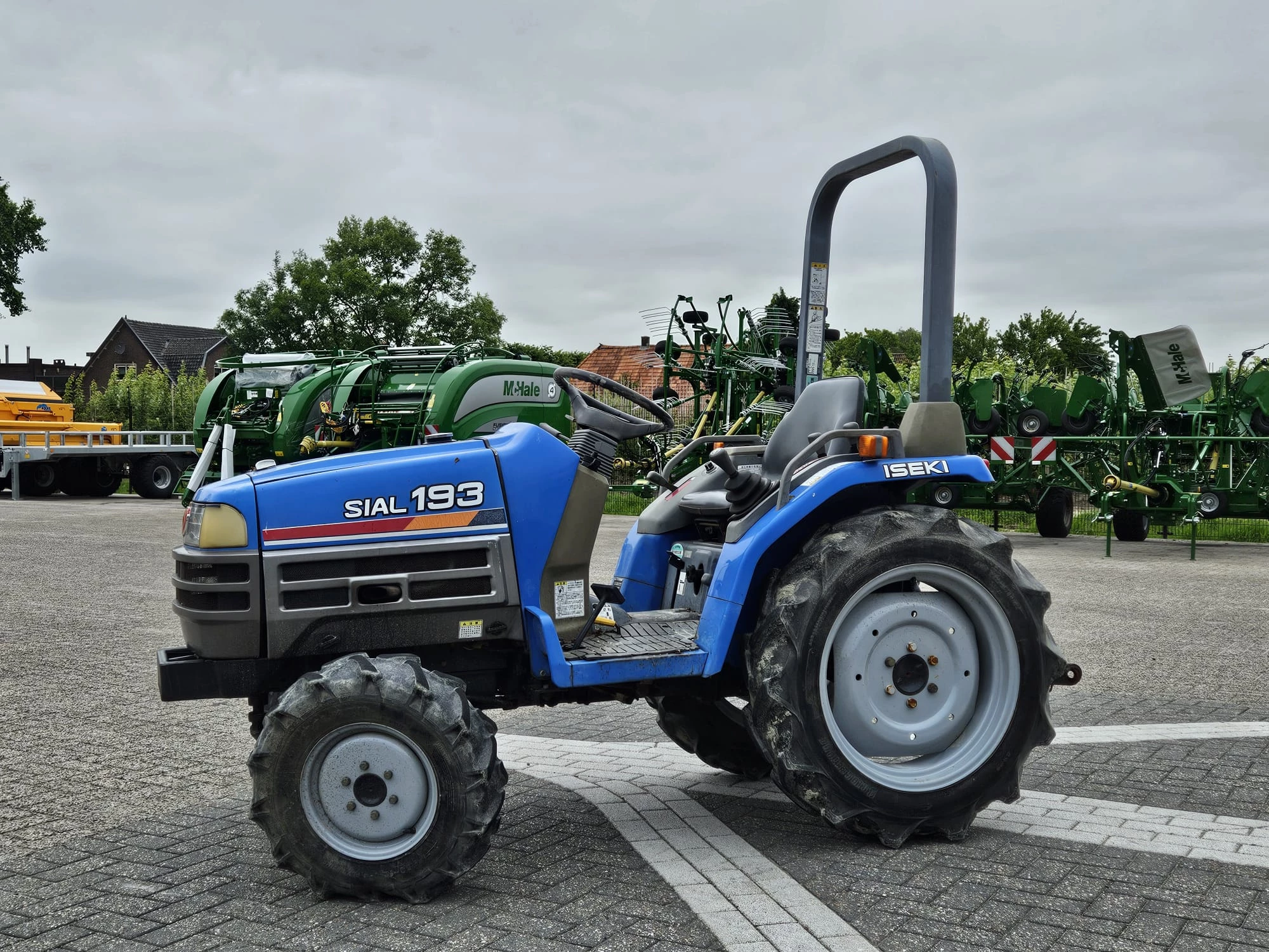 Iseki 1998 - SIAL 1932306+548/456+ compact tractor afbeelding 6