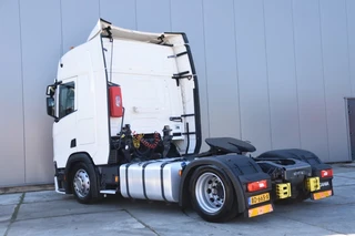 Scania R 2022 - R500 NGS 4x2EB - MEGA - EURO 6 E - 577 TKM - RETARDER - FULL AIR - LIFTING FIFTH WHEEL - PARK. AIRCO - LEATHER SEATS - 2 x FUEL TANKS - GOOD CONDITION - afbeelding 3 miniatuur
