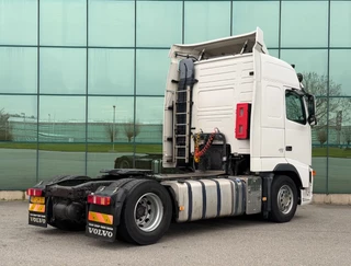 Volvo FH 2008 - 400 GLOBETROTTER XL 2x TANK ORIGINAL 887.000 KM TOP CONDITION NL TRUCK imagen 4