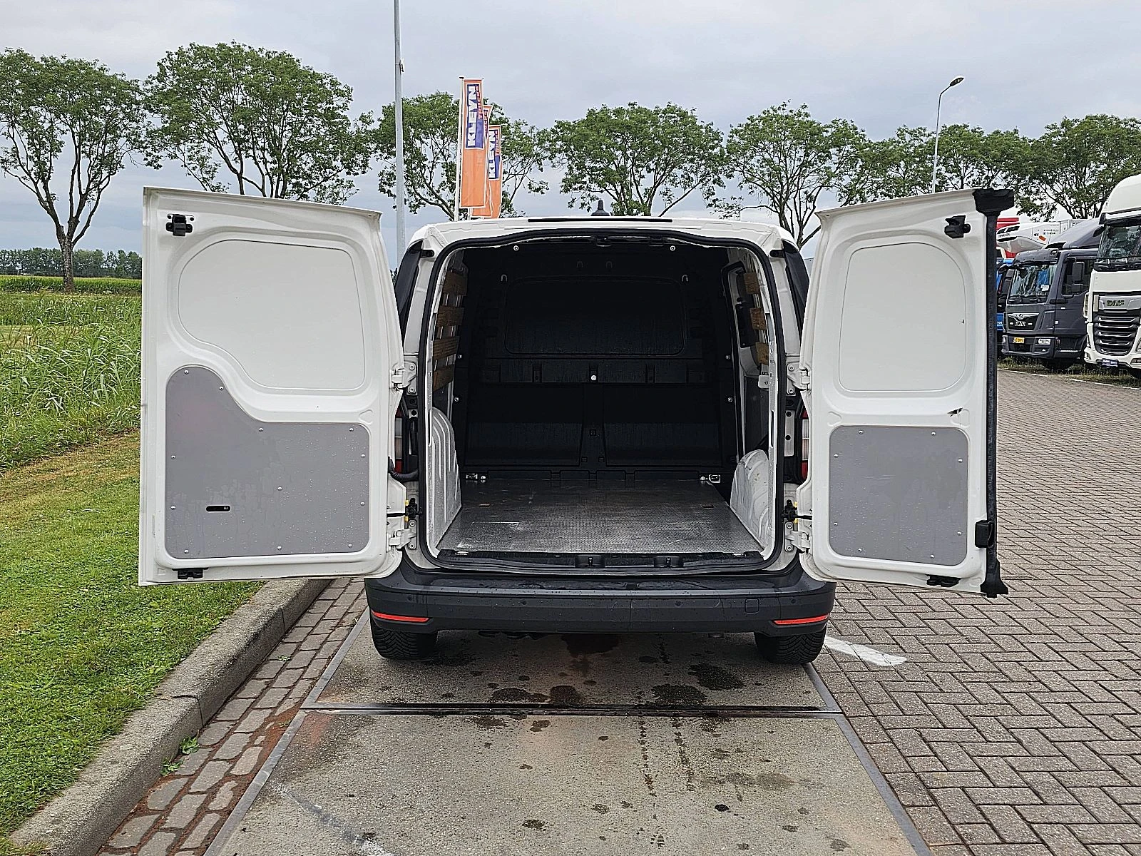 Volkswagen Caddy 2021 - 2.0 obrázek 10