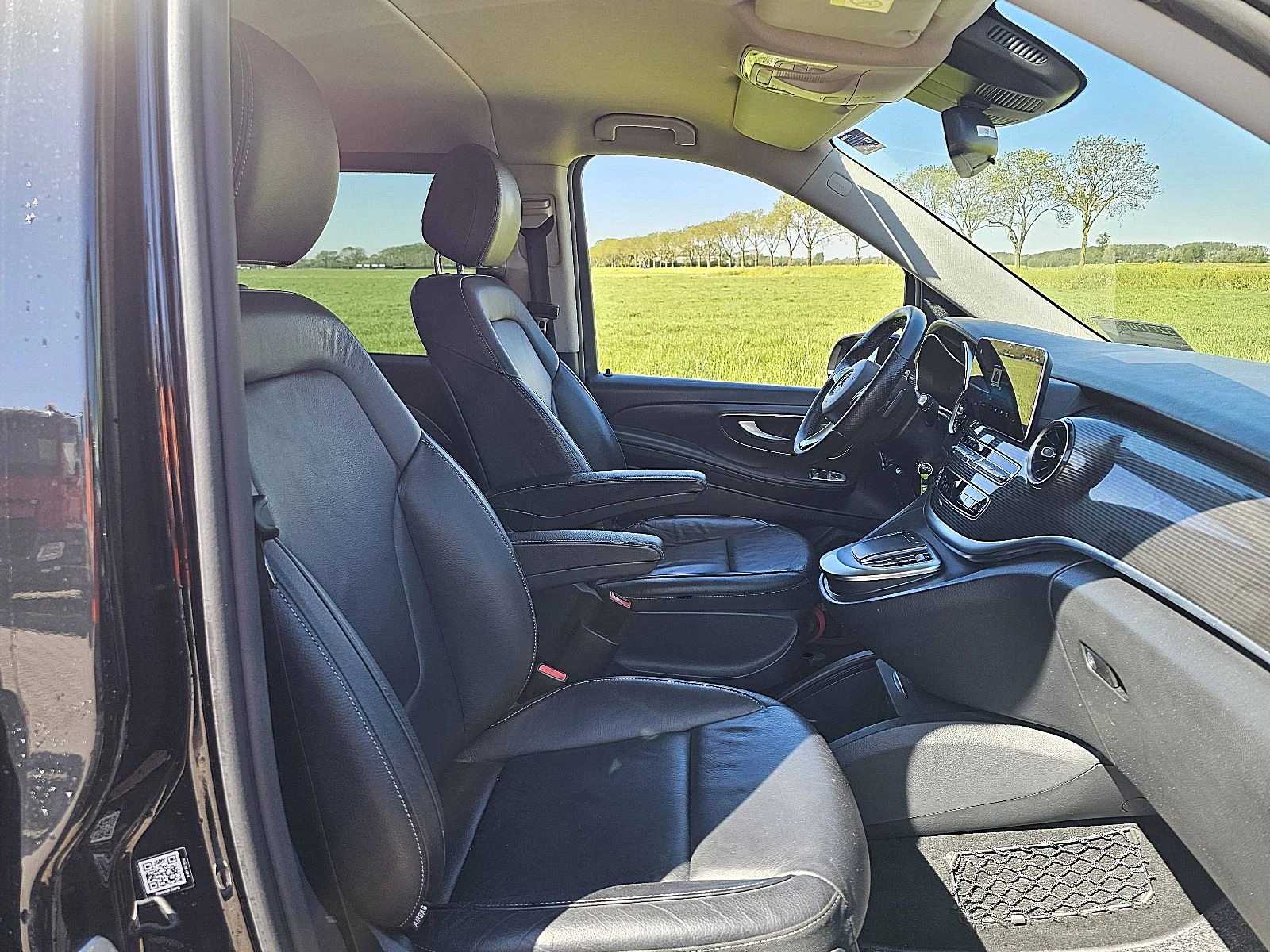 Mercedes-Benz EQV 2022 - 300 image 7