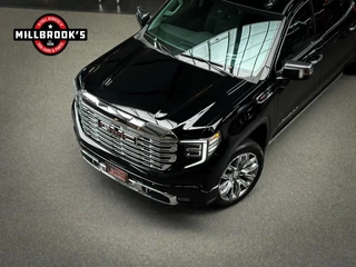 GMC Sierra 2024 - Denali 6.2L V8 image 9