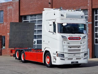Scania S 2020 - S580 V8 NGS Highline 6x2 - BDF - Retarder - Full air - Custom interior - Loadlift - Fridge - te koop