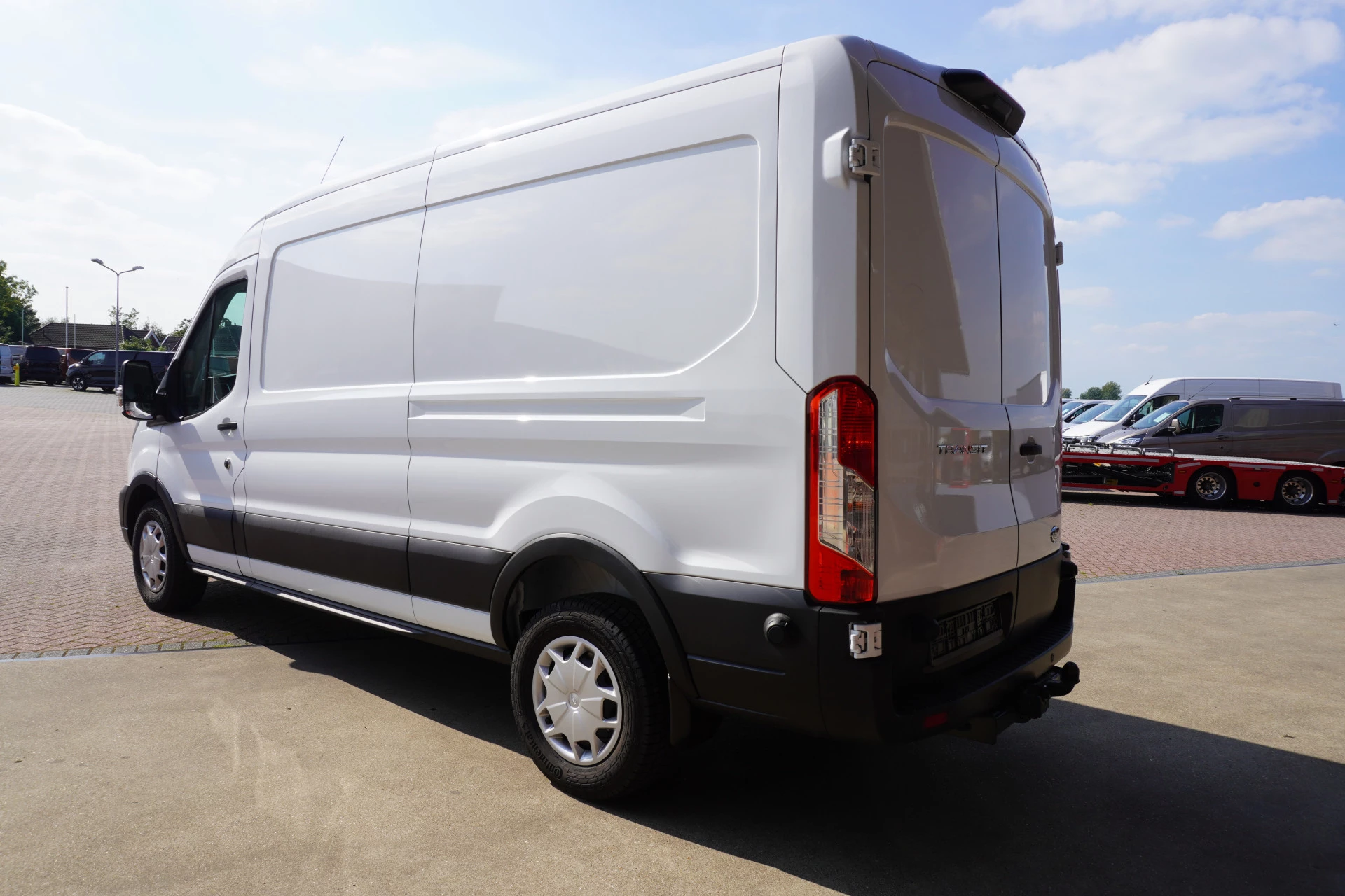 Ford Transit 2024 - 350L 2.0 TDCI 130PK L3H2 Trend Automaat Bild 8