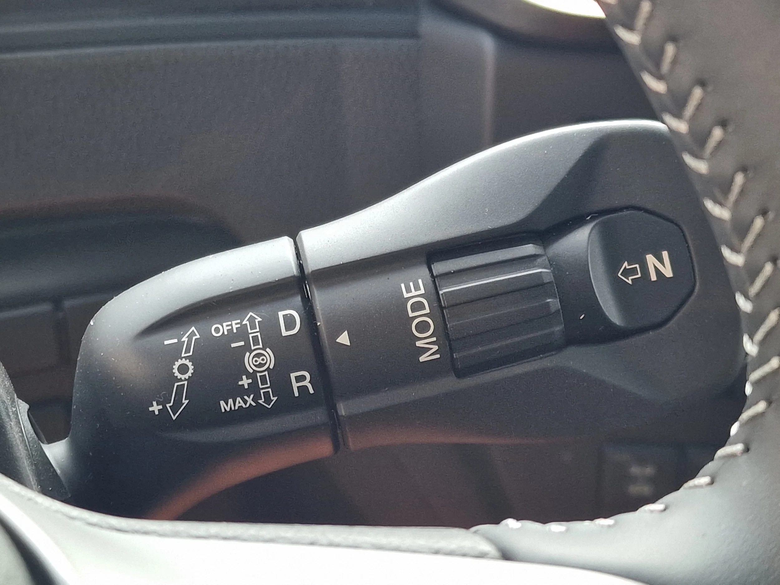 MAN TGX 2026 - 18.520 GX - D30 - Retarder - Full air - Night clima - Navi - 2x tank imagem 15