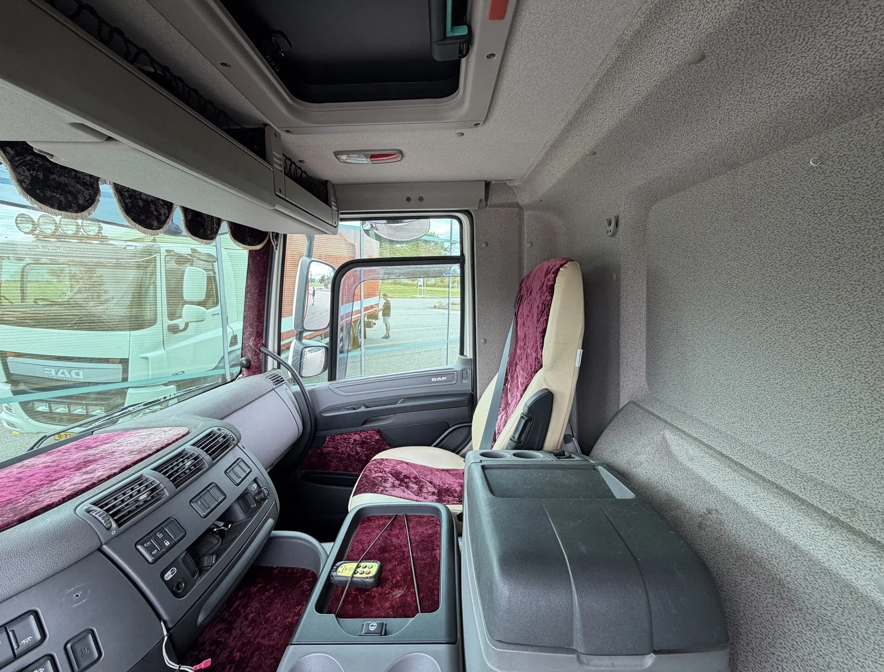 DAF CF 370 2015 - FAN HEIWO BAK DHOLLANDIA 3000 KG. ACHTERSLUITKLEP SMART TACHO 2 NL-TRUCK afbeelding 8