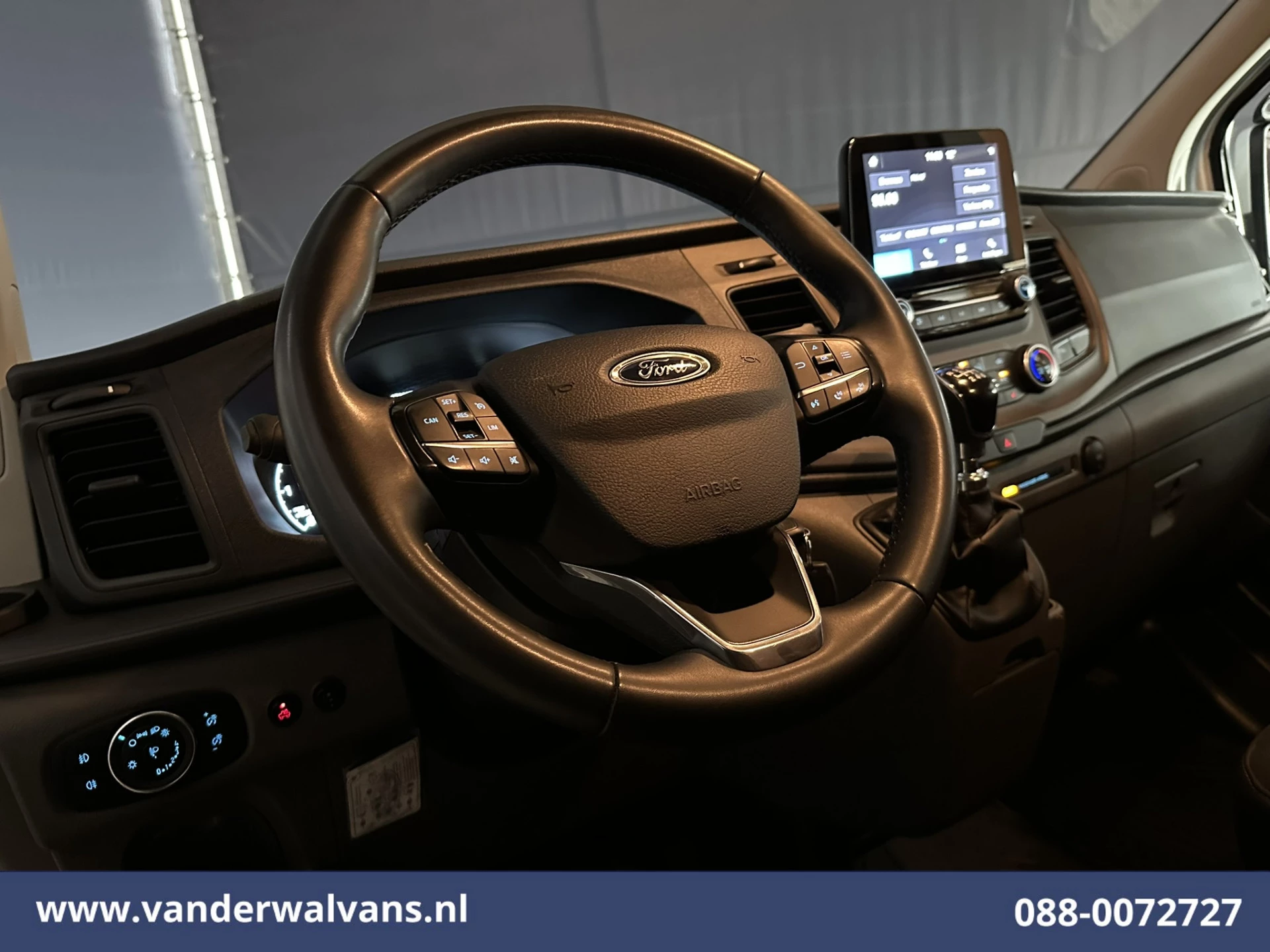 Ford Transit Custom 2023 - 2.0 TDCI 130pk L2H1 Euro6 Airco | Camera | 2800kg Trekhaak | LED | Android Auto Bild 16