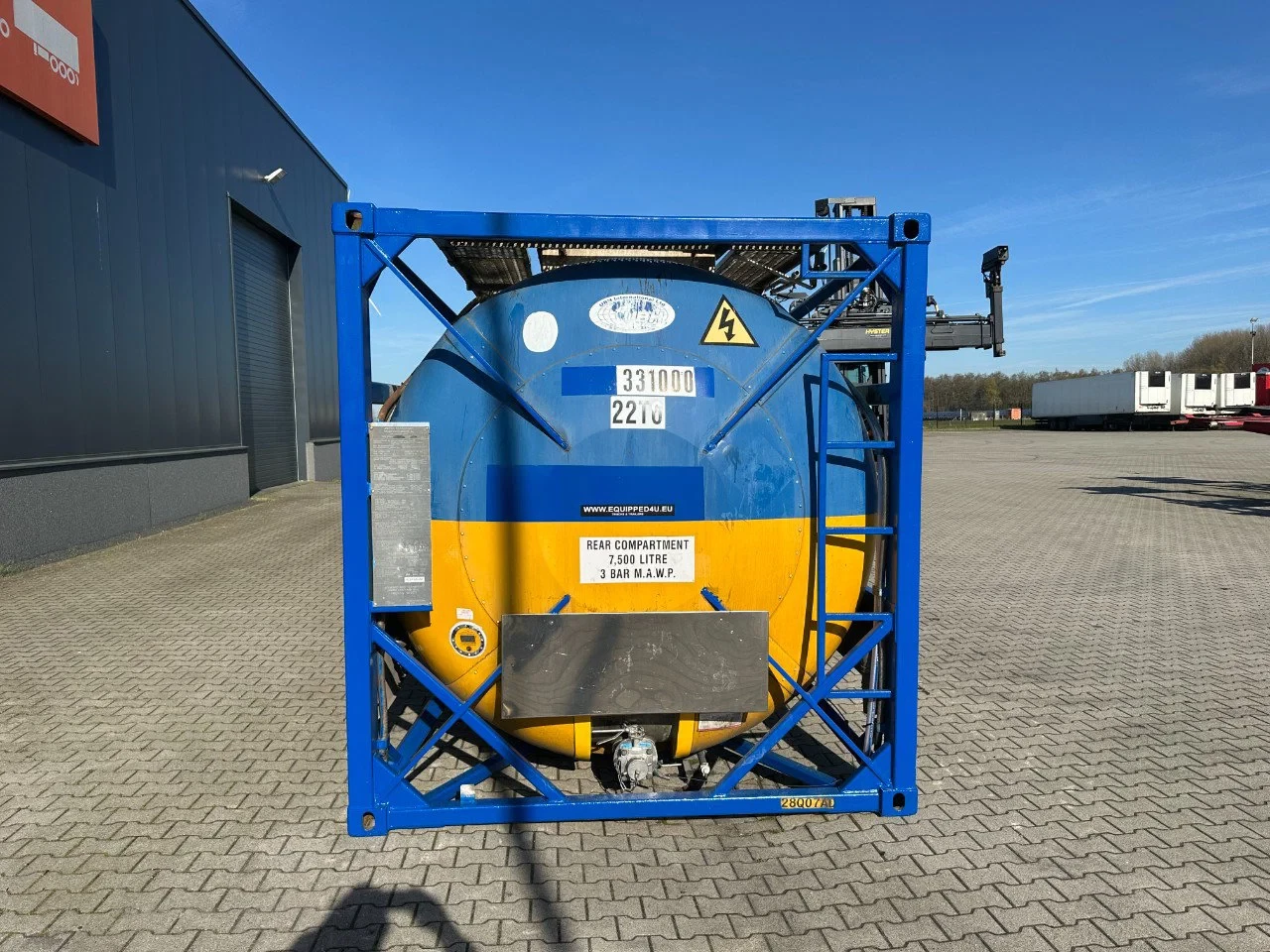 UBH INTERNATIONAL 2001 - 20FT ISO 22.500L / 3 comp (3x 7.500L) / IMO-1 / T7 / 22T6 / 2.5Y + CSC-test: 09-2028 immagine 6