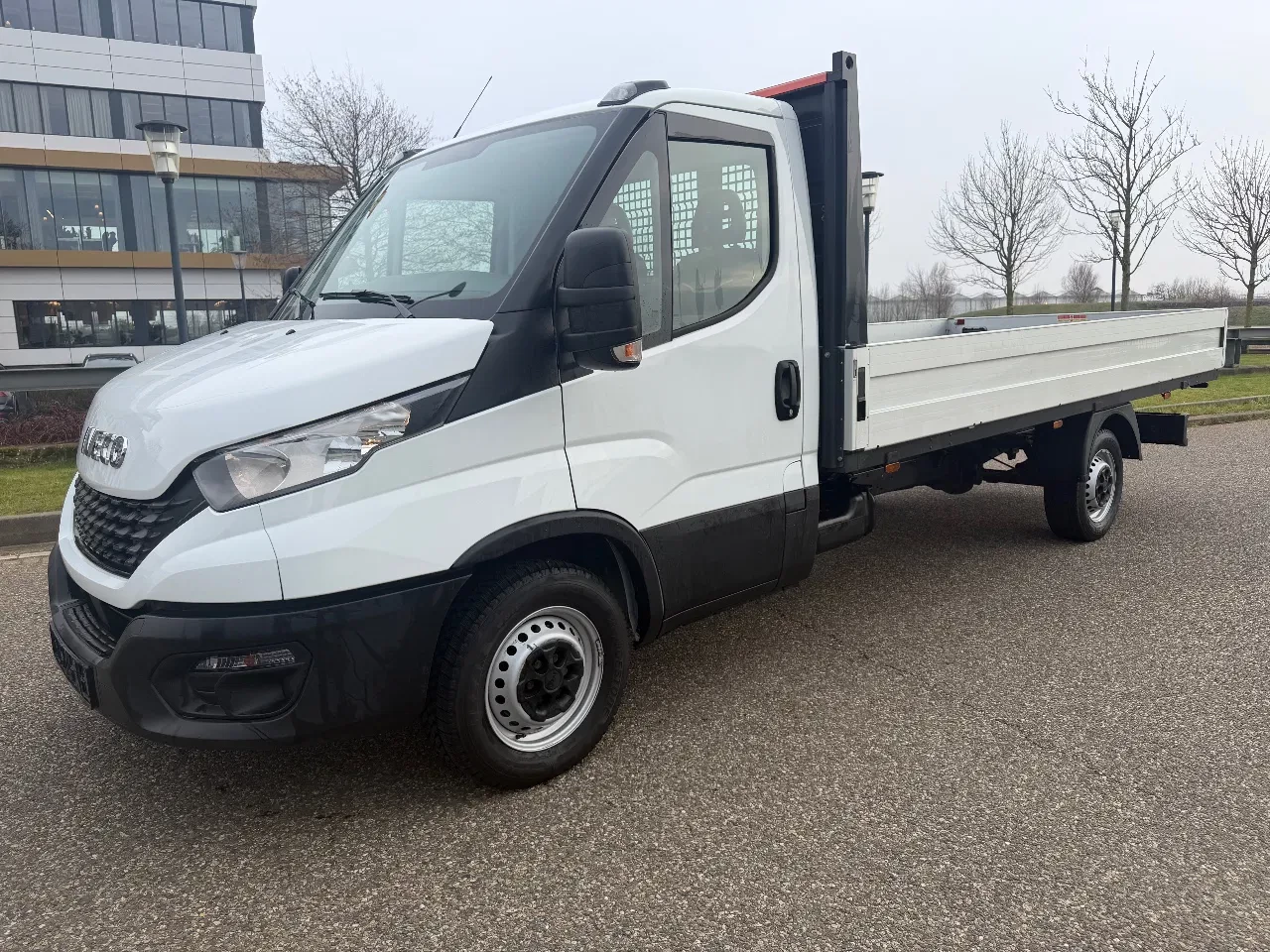 Iveco Daily 2022 - 35S14 Openlaadbak Airco Cruisecontrol 3500kg Trekhaak 12000KM EURO 6 Bild 2