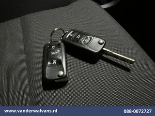 Volkswagen Caddy 2019 - 2.0 TDI 102pk L1H1 Euro6 Airco | Navigatie | Imperiaal | LED | Apple Carplay | 1500kg Trekhaak obrazek 18