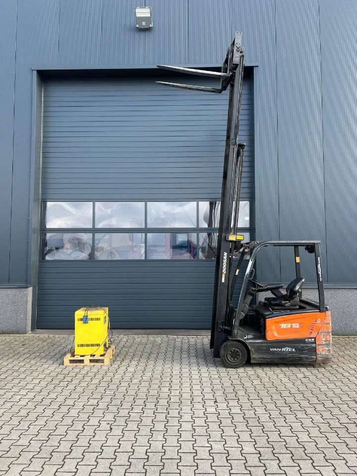 Doosan B18 2015 - T7 triplexmast, ss electrisch, BATTERY NOT CHARGING afbeelding 2