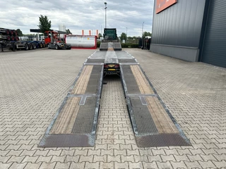 Broshuis N/A 2017 - 3ABSD Lowloader 3-axle / GVW: 59.000kg / Neck: 23.000kg / hydraulic steering + ramps + loading table / 4.60m extendable / winch / liftaxle image 7