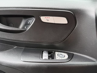 Mercedes-Benz eVito 2023 - 66 kWh / FULL ELECTRIC / SOH 93% / L2H1 / AUTOMAAT / BOTT INRICHTING / 1e EIG. / CAMERA / 3-ZITS / CRUISE image 13