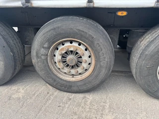 Kögel N/A 2019 - S24 / 3X BPW AXLE + SLIDING ROOF image 13